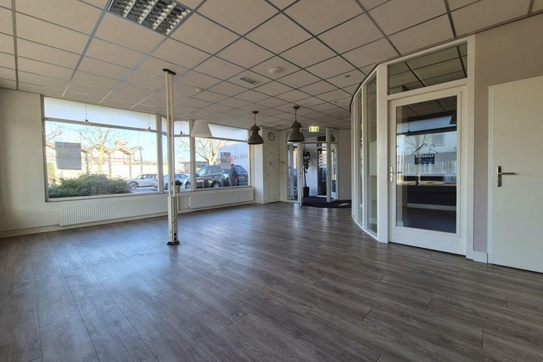 WinkelruimteaanStreekweg 204<br/> inHoogkarspel