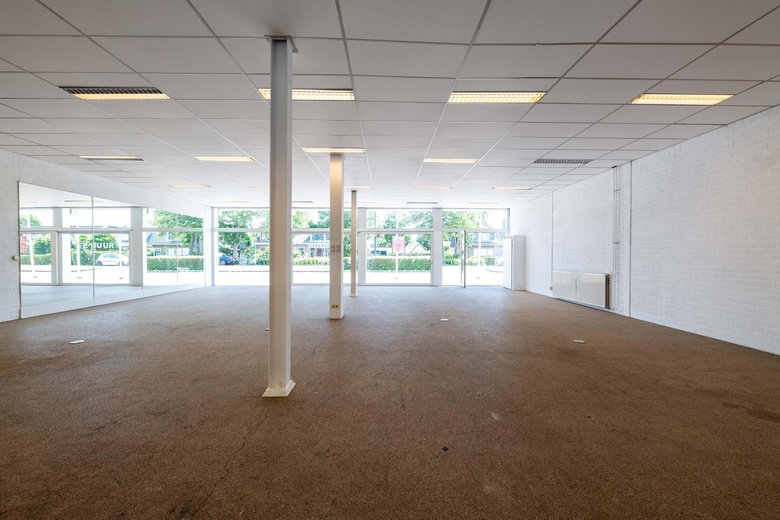 BedrijfsruimteaanRijksstraatweg 109<br/> inHellevoetsluis