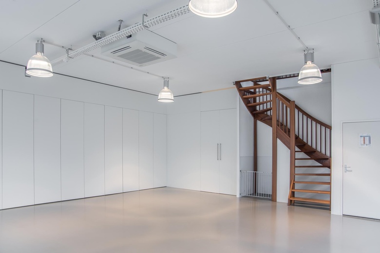 BedrijfsruimteaanStoelmatter 3 B<br/> inWateringen