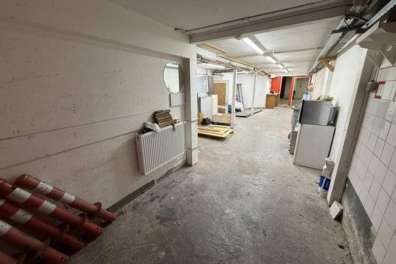 BedrijfsruimteaanBloemkwekersstraat 74C<br/> inRotterdam