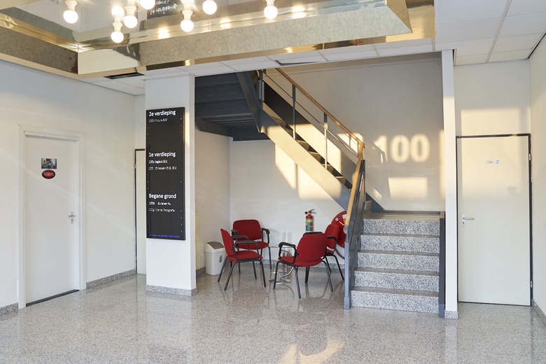BedrijfsruimteaanPlatinastraat 100<br/> inZoetermeer BedrijfsruimteaanPlatinastraat 100<br/> inZoetermeer