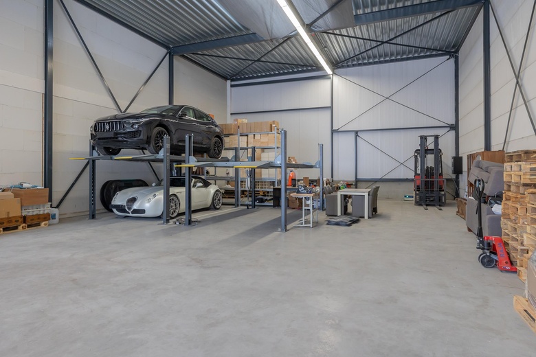 BedrijfsruimteaanIndustriekade 18 d<br/> inSassenheim