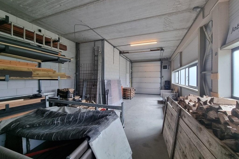 BedrijfsruimteaanLeeghwaterstraat 13 07<br/> inReeuwijk