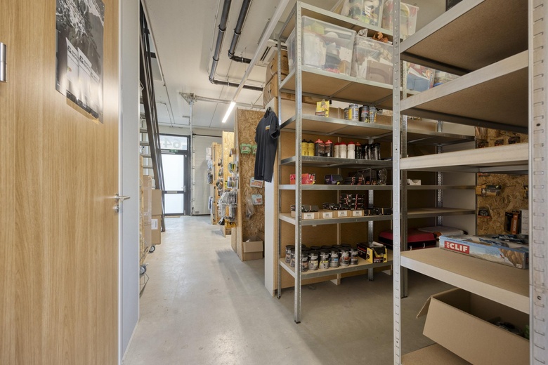 Bedrijfsruimte Hendrik-Ido-Ambacht - Kringloopweg 64 - Foto 7