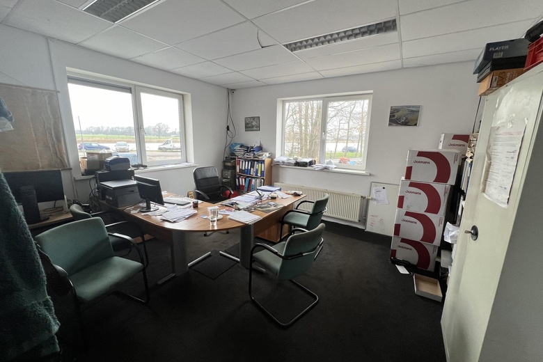 BedrijfsruimteaanWaarddijk Noord 4<br/> inOudkarspel