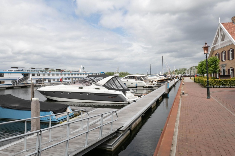 KantoorruimteaanZwaardklamp 3<br/> inHuizen KantoorruimteaanZwaardklamp 3<br/> inHuizen