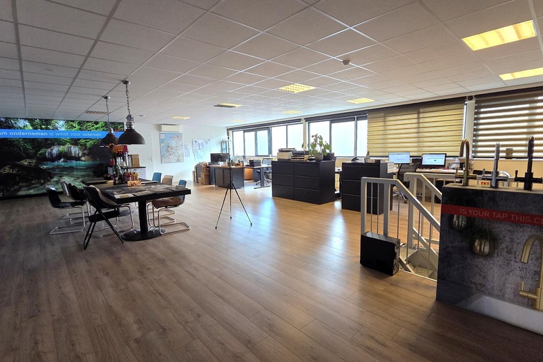 BedrijfsruimteaanXenonstraat 156<br/> inAlmere BedrijfsruimteaanXenonstraat 156<br/> inAlmere