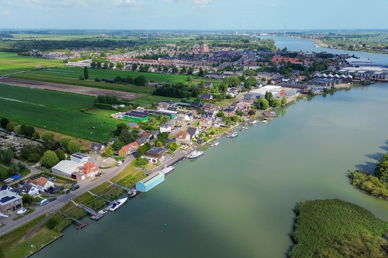 BedrijfsruimteaanMolendijk 38<br/> inKrimpen aan de Lek