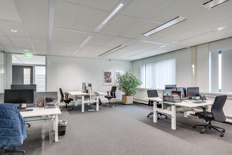 KantoorruimteaanDr Holtroplaan 2 - 40<br/> inEindhoven KantoorruimteaanDr Holtroplaan 2 - 40<br/> inEindhoven