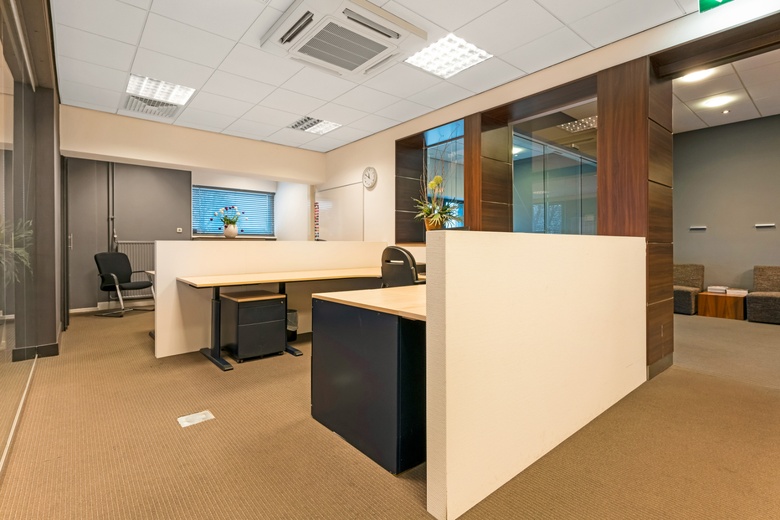 BedrijfsruimteaanVeestraat 42<br/> inLinne BedrijfsruimteaanVeestraat 42<br/> inLinne