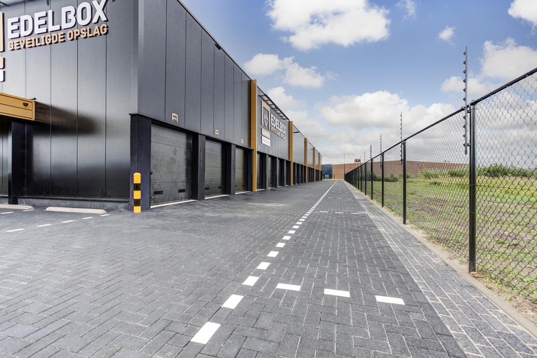BedrijfsruimteaanOsloweg 4<br/> inGroningen BedrijfsruimteaanOsloweg 4<br/> inGroningen