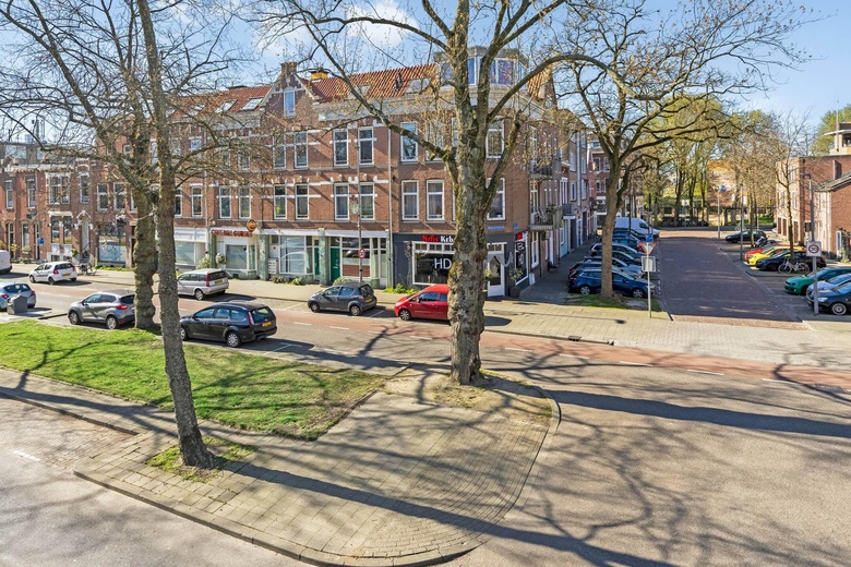 BedrijfsruimteaanKarel de Stoutestraat 2 en Wolphaertsbocht 93a<br/> inRotterdam