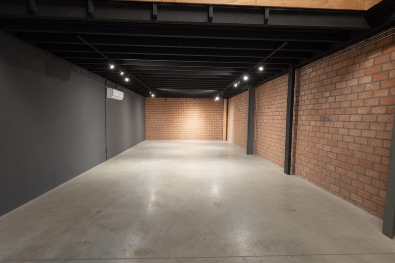 BedrijfsruimteaanBreitnerstraat 9<br/> inEindhoven