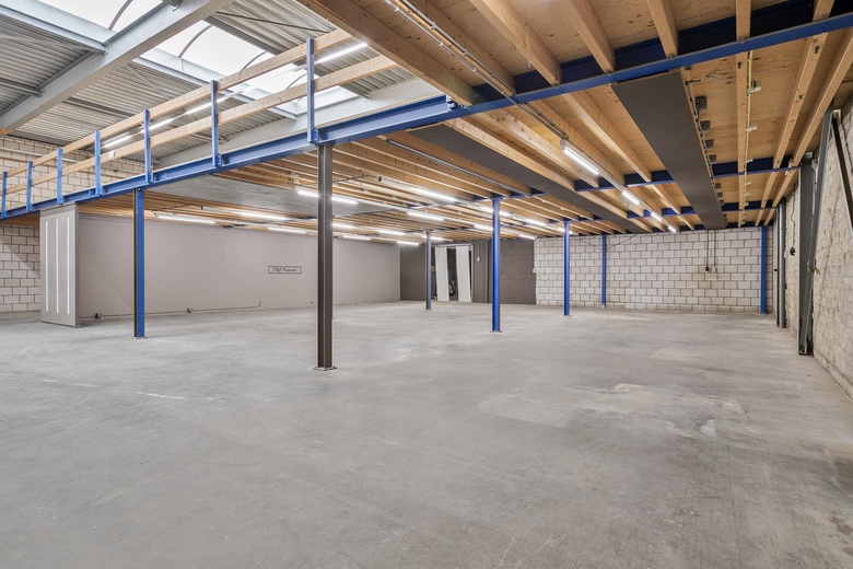 BedrijfsruimteaanRijnstraat 18 A<br/> inOss BedrijfsruimteaanRijnstraat 18 A<br/> inOss