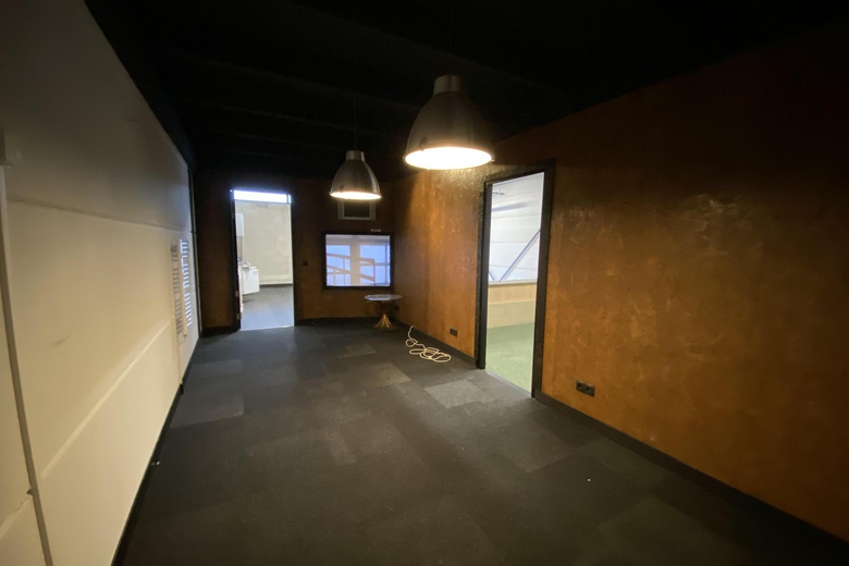 BedrijfsruimteaanAngstelpark 312<br/> inNieuwersluis BedrijfsruimteaanAngstelpark 312<br/> inNieuwersluis