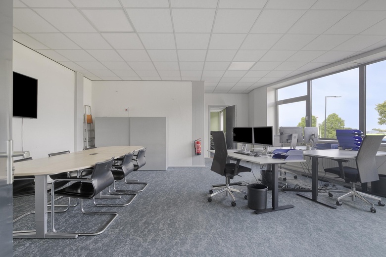KantoorruimteaanTrawlerweg 8<br/> inVlaardingen KantoorruimteaanTrawlerweg 8<br/> inVlaardingen
