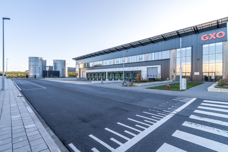 BedrijfsruimteaanTufsteen 3<br/> inHoofddorp BedrijfsruimteaanTufsteen 3<br/> inHoofddorp