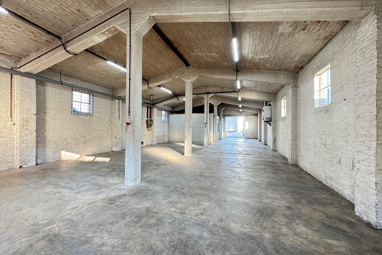 BedrijfsruimteaanLindenstraat 4<br/> inHapert