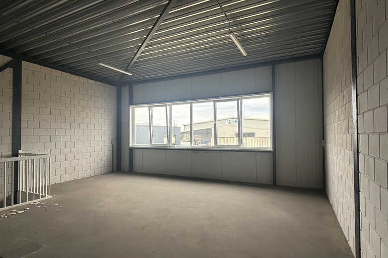 BedrijfsruimteaanTransportweg 4 E<br/> inGroot-Ammers