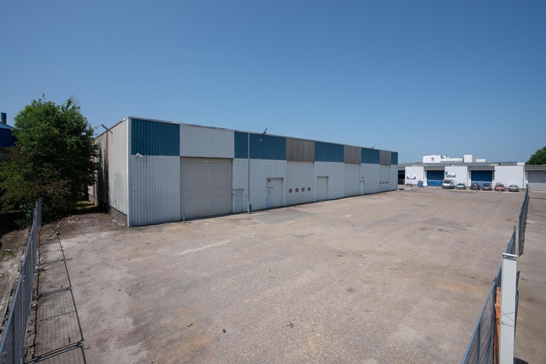 BedrijfsruimteaanDr. Nolenslaan 111<br/> inSittard