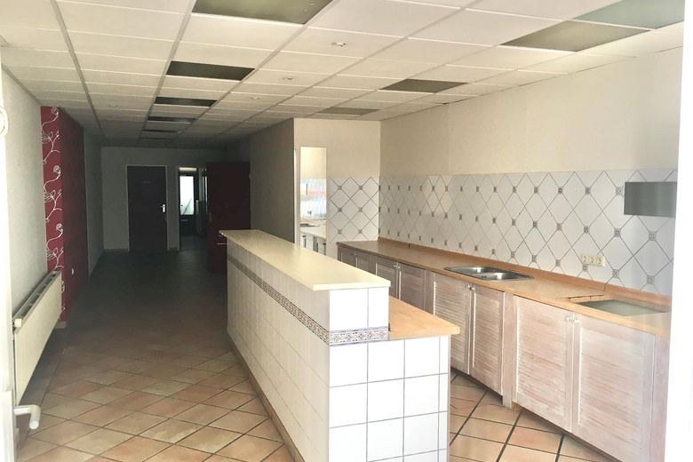 WinkelruimteaanSint Christoffelstraat 28<br/> inRoermond WinkelruimteaanSint Christoffelstraat 28<br/> inRoermond