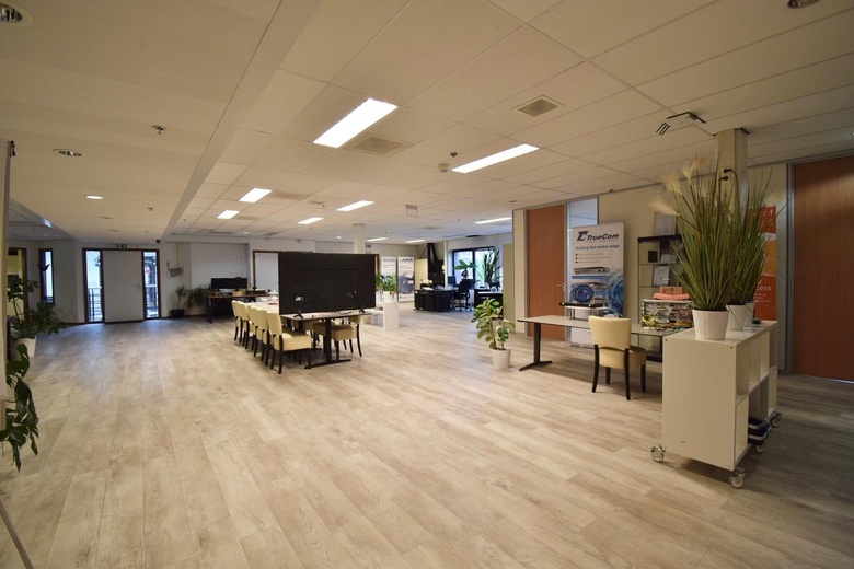 KantoorruimteaanAmsterdamsestraatweg 45 E<br/> inNaarden