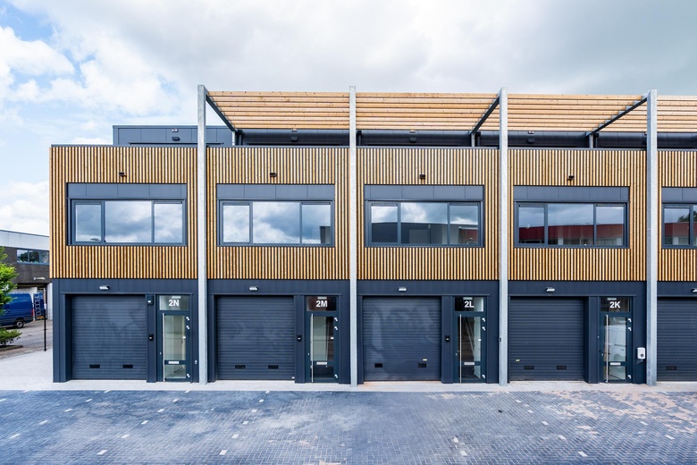 BedrijfsruimteaanEemmeerlaan 2 M<br/> inWeesp