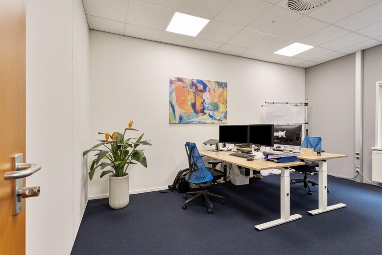 KantoorruimteaanKubus 9 - 15<br/> inSliedrecht