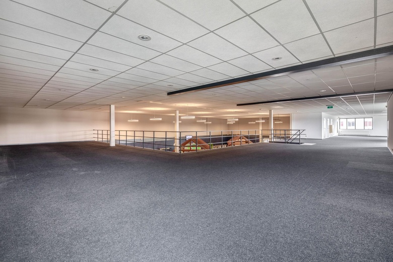 KantoorruimteaanSchuttevaerweg 13<br/> inRotterdam