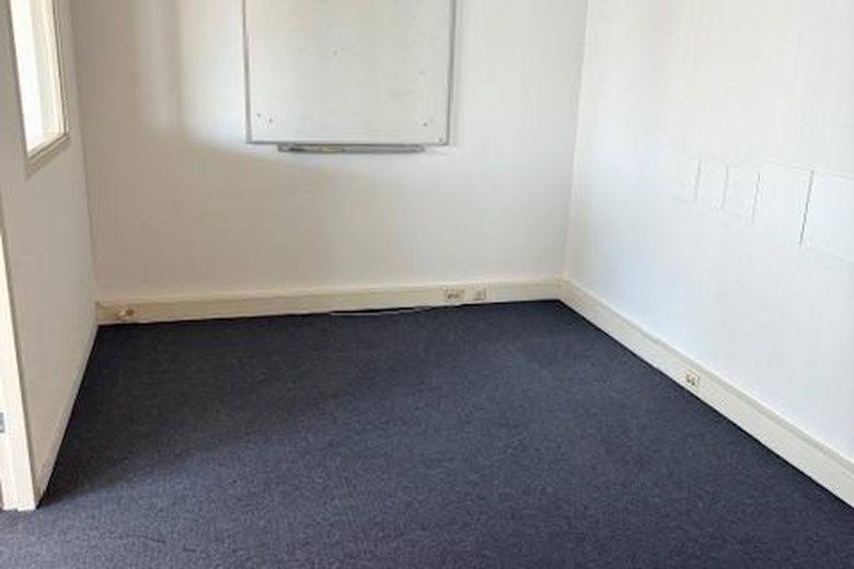 KantoorruimteaanDragonder 11<br/> inValkenswaard KantoorruimteaanDragonder 11<br/> inValkenswaard
