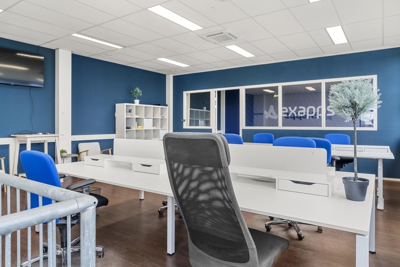 BedrijfsruimteaanExa 10<br/> inZevenaar