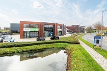 Bekijk foto 2 van eenheid 1 aan de Van Coulsterweg 1 b in Alblasserdam