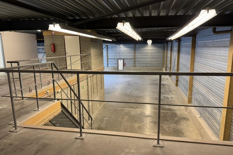 BedrijfsruimteaanHofdwarsweg 20<br/> inGeleen