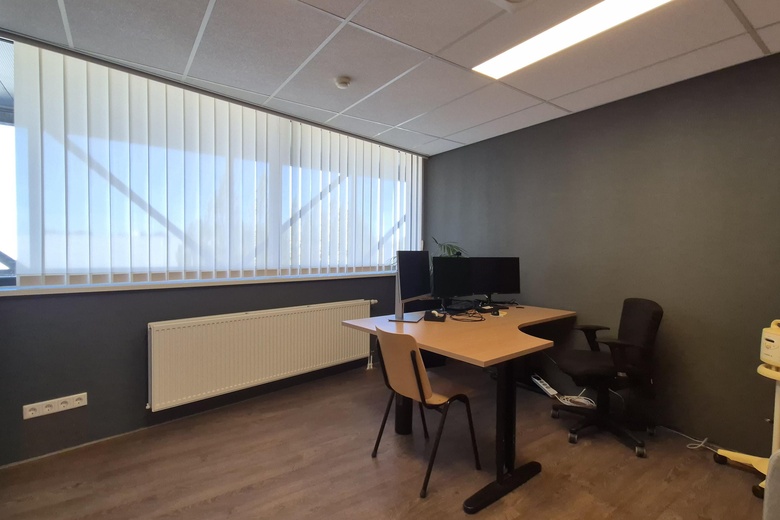 BedrijfsruimteaanUilenwaard 31<br/> inDen Bosch BedrijfsruimteaanUilenwaard 31<br/> inDen Bosch