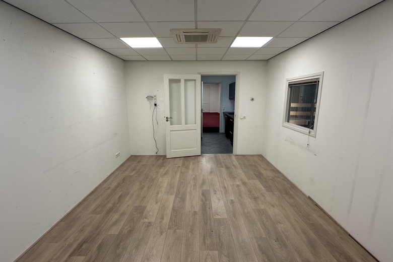 BedrijfsruimteaanJan Tinbergenstraat 19<br/> inReeuwijk BedrijfsruimteaanJan Tinbergenstraat 19<br/> inReeuwijk