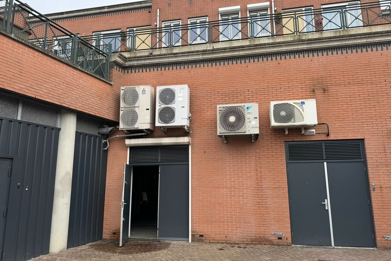 WinkelruimteaanWilhelminaplein 30<br/> inRijen