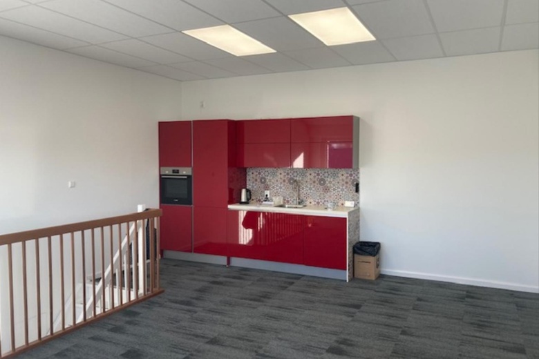 BedrijfsruimteaanDirk Verheulweg 4 R<br/> inWaddinxveen