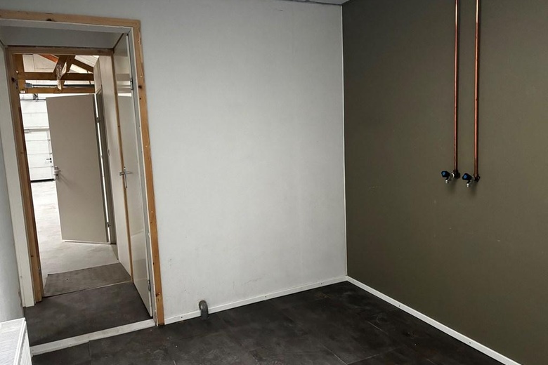 BedrijfsruimteaanMeester Willem Schorerstraat 4<br/> inHoofdplaat