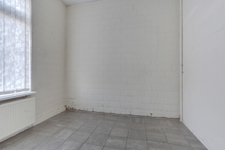 BedrijfsruimteaanHavenstraat 6<br/> inPeize BedrijfsruimteaanHavenstraat 6<br/> inPeize