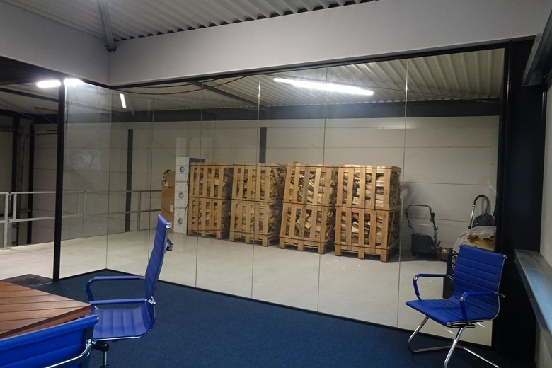 BedrijfsruimteaanJoh. Enschedeweg 112<br/> inUithoorn BedrijfsruimteaanJoh. Enschedeweg 112<br/> inUithoorn