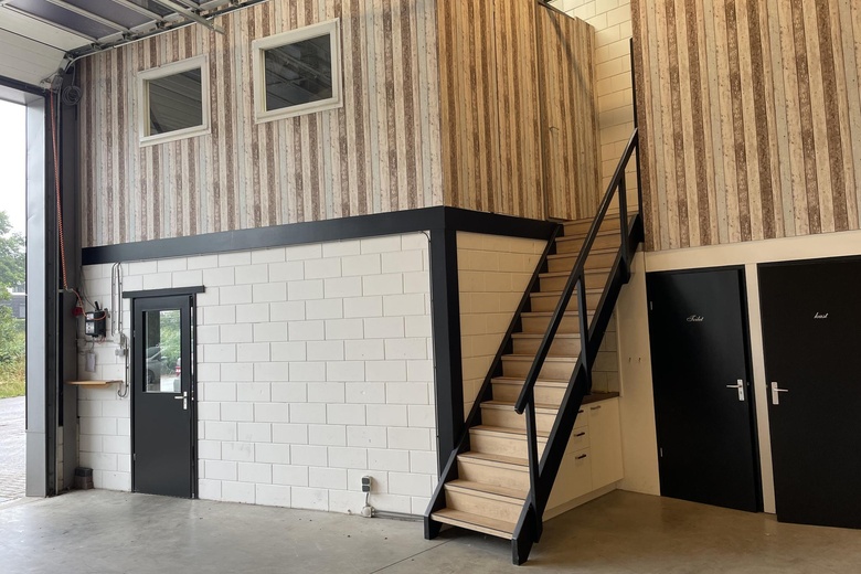 BedrijfsruimteaanBezembinder 8 a<br/> inNijkerk