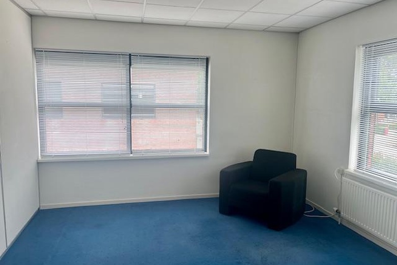 KantoorruimteaanLuzernestraat 20<br/> inNieuw-Vennep