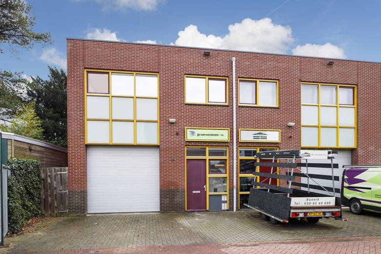 Bekijk foto 1 van Schoudermantel 17J Bekijk foto 1 van Schoudermantel 17J