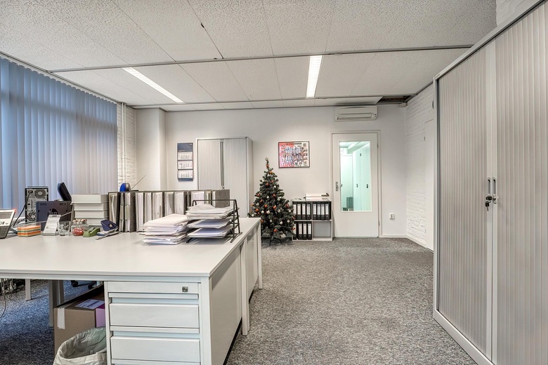 BedrijfsruimteaanWeversbaan 15<br/> inLeiderdorp