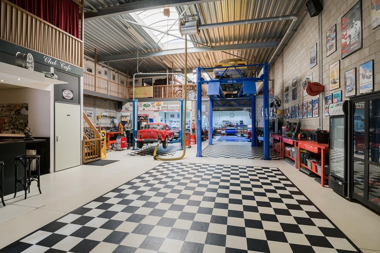 BedrijfsruimteaanMercatorstraat 13 03<br/> inLichtenvoorde BedrijfsruimteaanMercatorstraat 13 03<br/> inLichtenvoorde