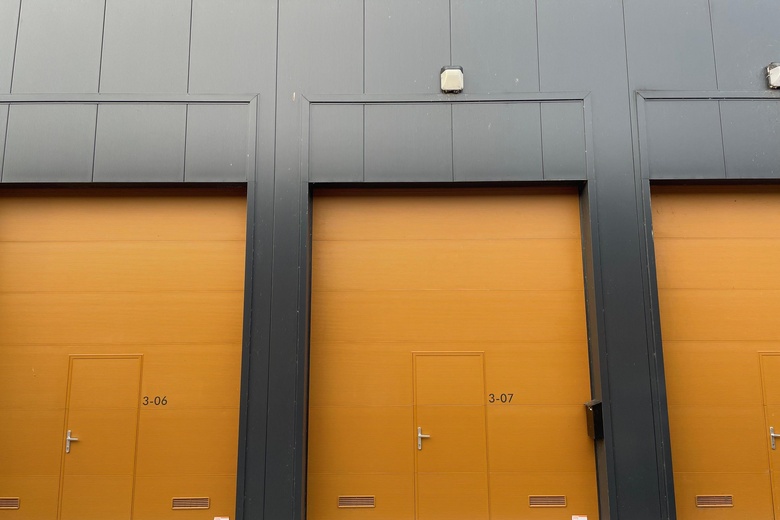 BedrijfsruimteaanZeilschip 3 07<br/> inHouten