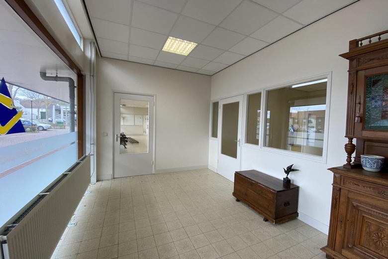 WinkelruimteaanMarktplein 12<br/> inGeulle WinkelruimteaanMarktplein 12<br/> inGeulle