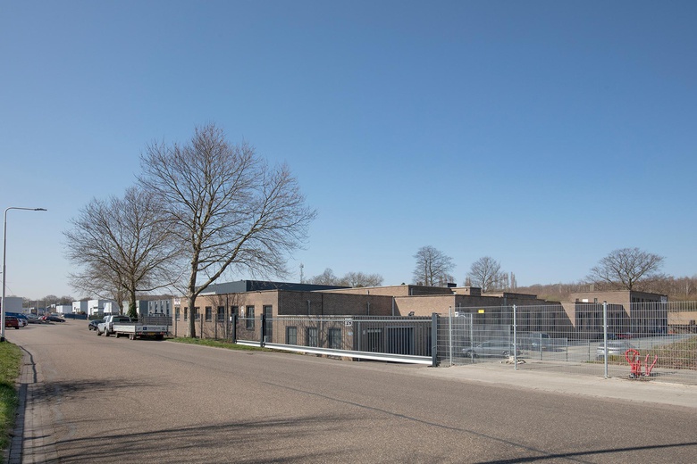 BedrijfsruimteaanAlbert Thijsstraat 19<br/> inEygelshoven BedrijfsruimteaanAlbert Thijsstraat 19<br/> inEygelshoven