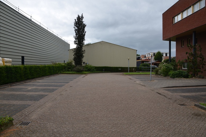 KantoorruimteaanDr. Grashuisstraat 8 -10<br/> inZelhem KantoorruimteaanDr. Grashuisstraat 8 -10<br/> inZelhem