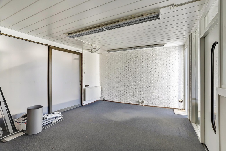 BedrijfsruimteaanAmbachtsstraat 32<br/> inWinterswijk BedrijfsruimteaanAmbachtsstraat 32<br/> inWinterswijk